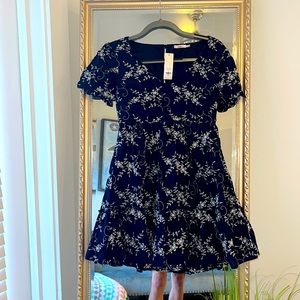 Adorable embroidered detailed navy blue dress